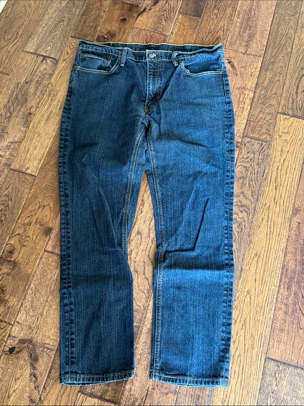 Men's Classic Levi Straight-Leg Jeans in Dark Blue